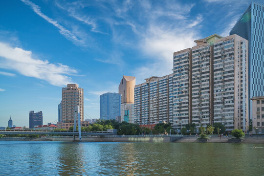 天津城市建筑和海河和桥梁