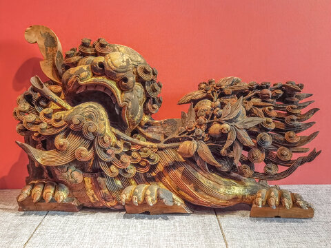 潮州金漆狮子圆雕木构件