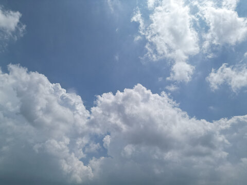 蓝天白云好天气