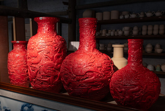 景德镇红釉瓷器