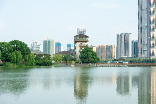 长沙市月湖公园周边建筑群