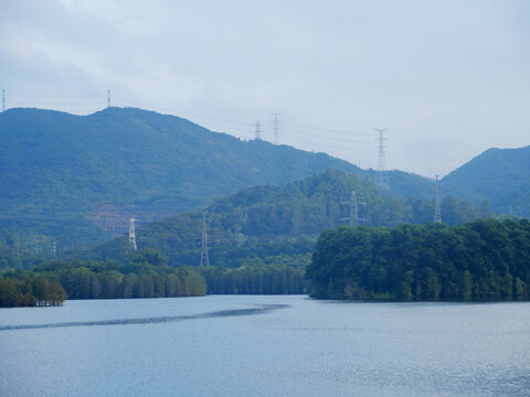 远山电塔