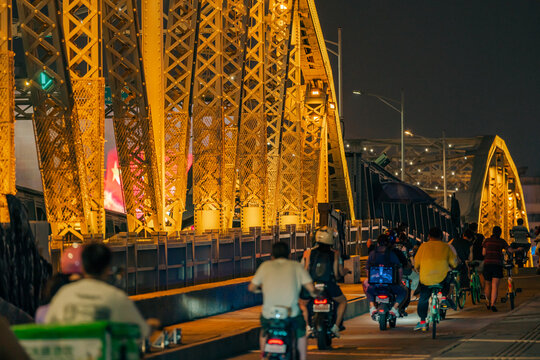 广州海珠桥夜骑