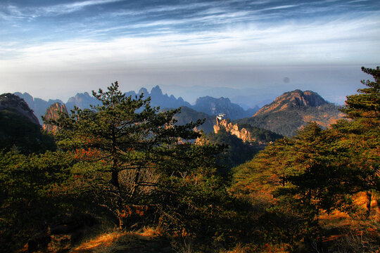 黄山飞来石