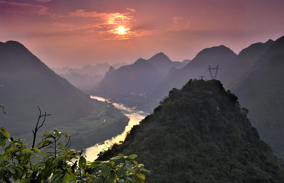 自然山河晨景