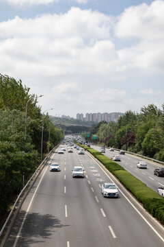 城市快速路高速公路车辆柏油路