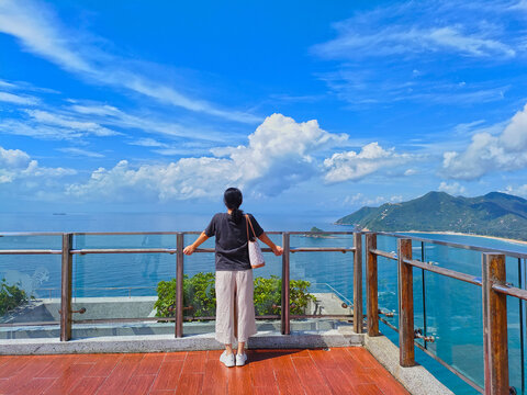 广东深圳西涌天文台海景如画