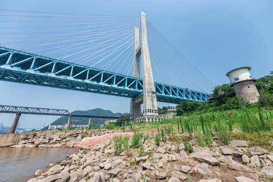 重庆小南海蓝色铁路桥风光