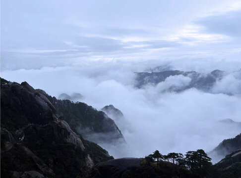 黄山云海迷雾