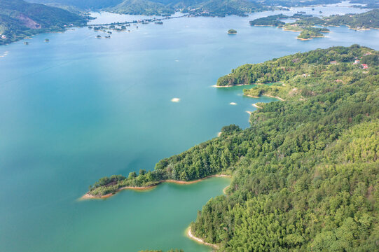 航拍湖南岳阳岳阳县铁山水库