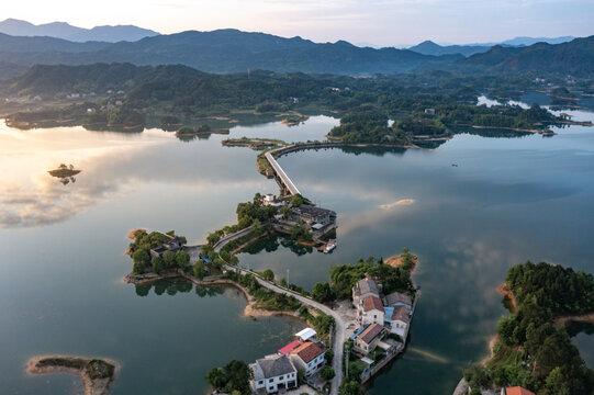 航拍湖南岳阳岳阳县铁山水库