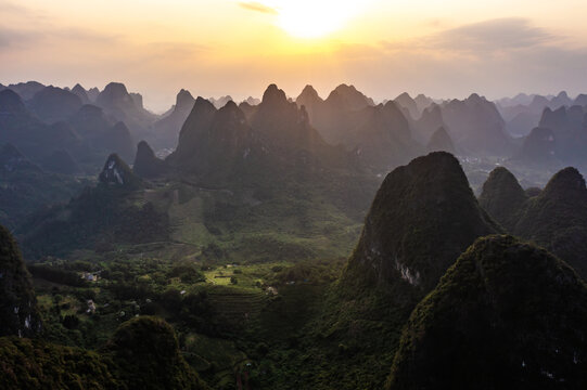 航拍广西桂林阳朔桂林山水