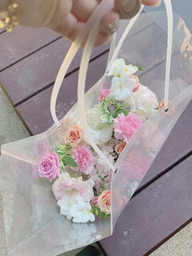 粉红色少女心康乃馨玫瑰鲜花