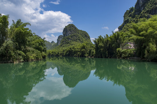 江河水库自然风光