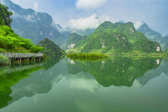 山水风光倒影