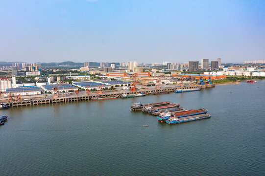 航拍湘江长沙港及运输船
