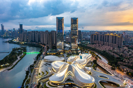 航拍湖南长沙梅溪湖夜景