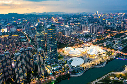 航拍湖南长沙梅溪湖夜景