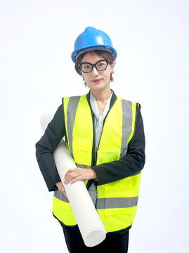 安全帽的中年女性工程师形象