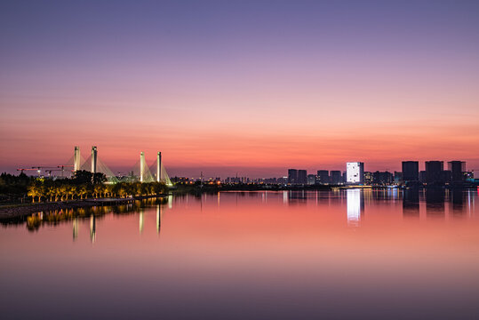 郑州北龙湖夜景