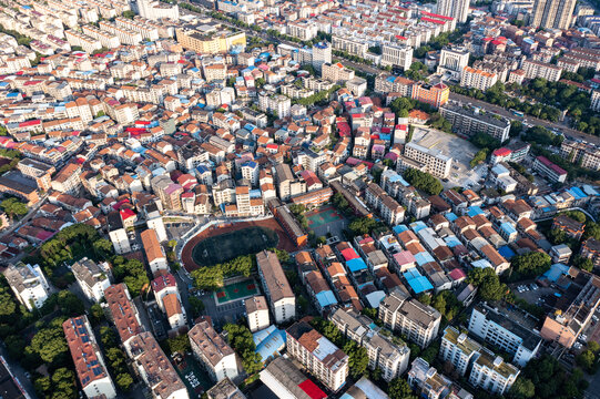 航拍湖南岳阳市城市景观