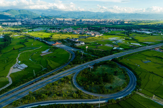 芒市田园风光