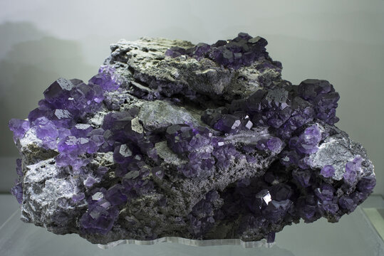 紫色水晶萤石矿标