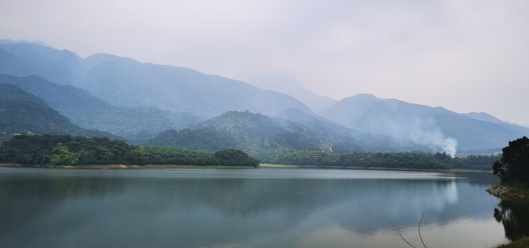 高山湖泊