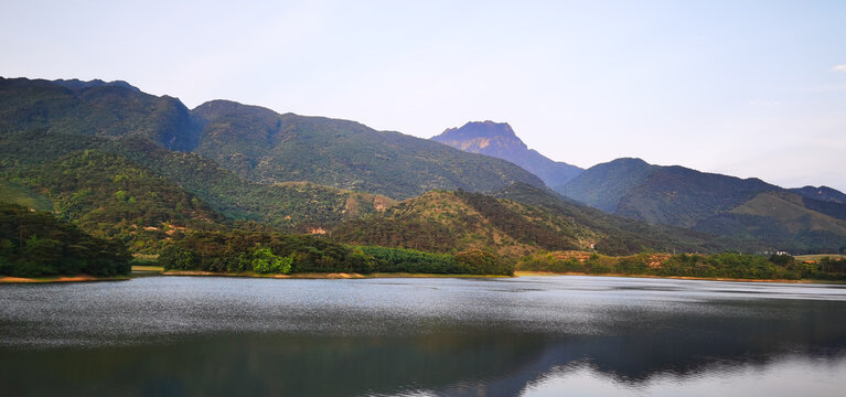 高山湖泊