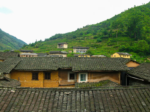 福建傍山古宅