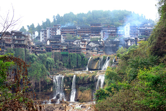 芙蓉古镇瀑布全景