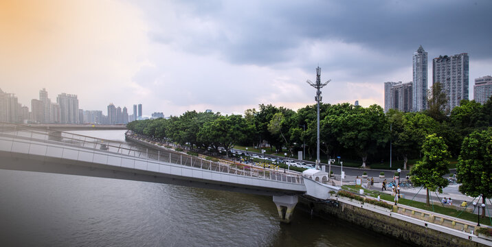 江边美景