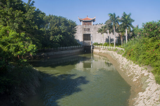 沟渠水闸河道