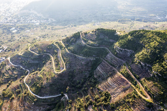 山路弯弯