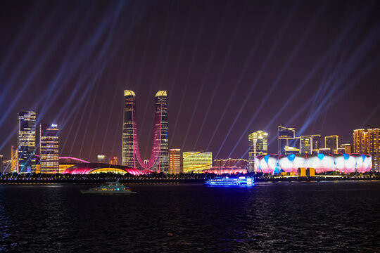 杭州钱江新城灯光秀夜景