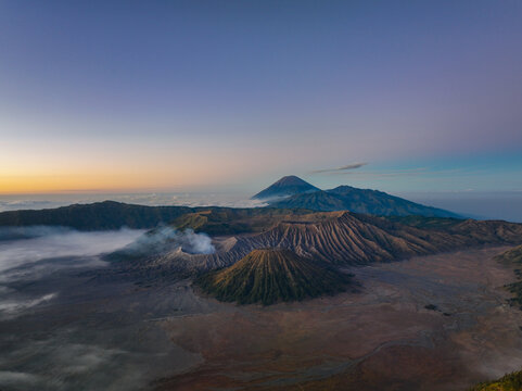 孤独星球布罗莫火山