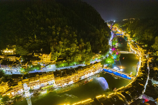 航拍凤凰古城夜景