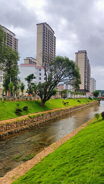 美丽的河道