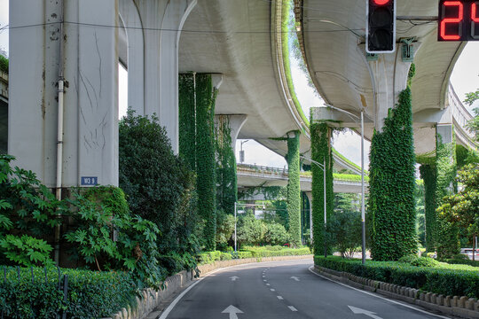 城市快速路改善交通环境