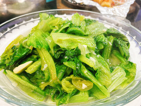 小炒生菜特写油淋时蔬