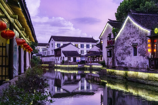 绍兴仓桥直街景区夜景