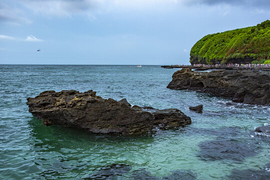 海岸礁石