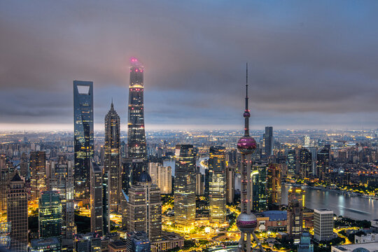 上海外滩地标建筑夜景