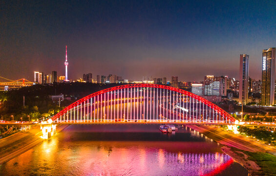 晴川桥夜景