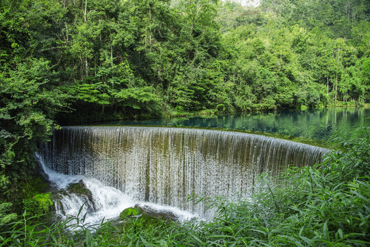 小七孔卧龙潭风景