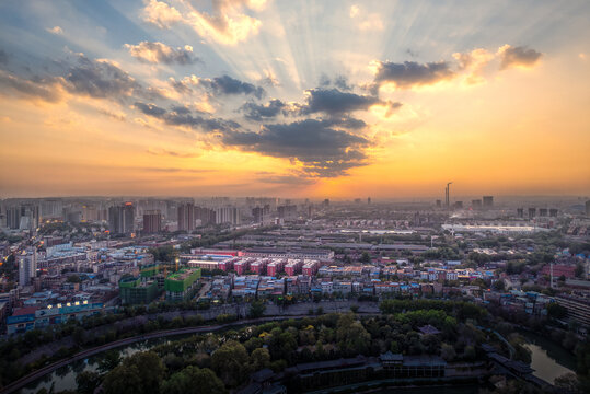 河南洛阳城市晚霞