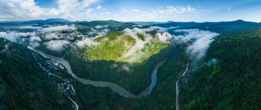 广袤山川大地高山茶园云雾缭