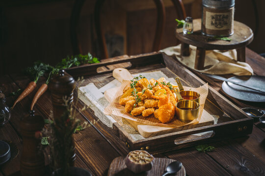 乡村西餐美食油炸鸡米花