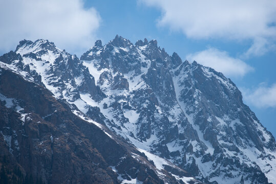 天山