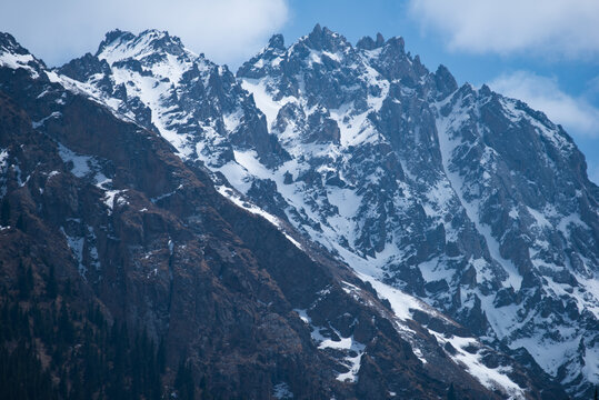 天山